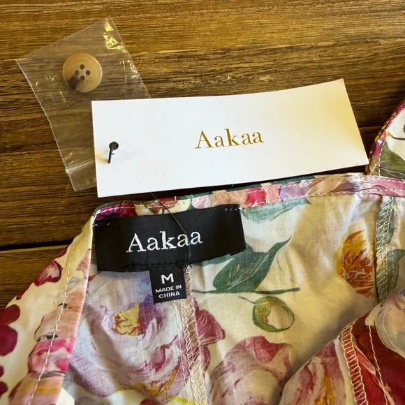 Aakaa Multicolor Floral Romper Baltic Born NWT Size Medium Spring Wedding Vacay - Picture 3 of 4